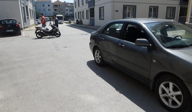 Otomobil ile motosiklet çarpıştı 1 yaralı