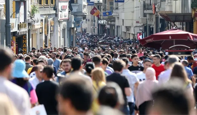 Türkiye'de işsizlik oranı nisan ayında yüzde 10.2'ye yükseldi