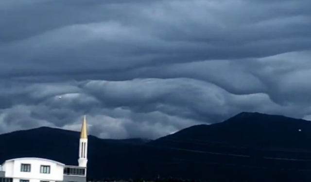 Bursa'da Undulatus asperatus bulutu oluştu