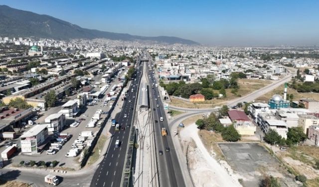 Bursa'da Ankara yolu iki gece boyunca süren çalışmalarla yenilendi