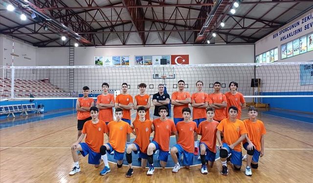 İnegöl Belediyespor Voleybolda 4 Kategoride Yarışacak