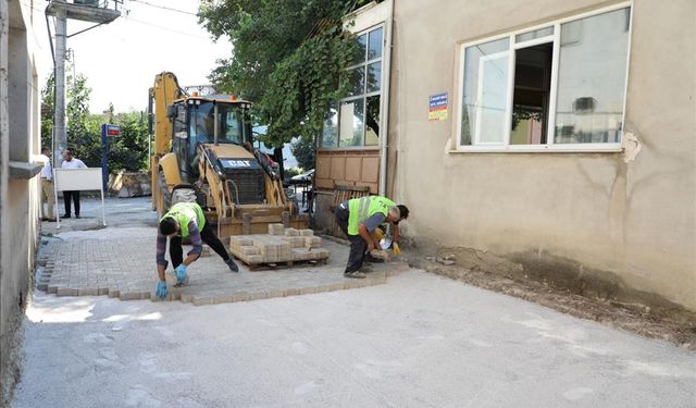 Kırsal Mahallelerde Sokaklar Parke Taşla Kaplanıyor