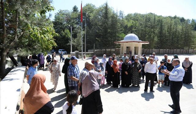 Turgut Alp Türbe Gezileri Başladı