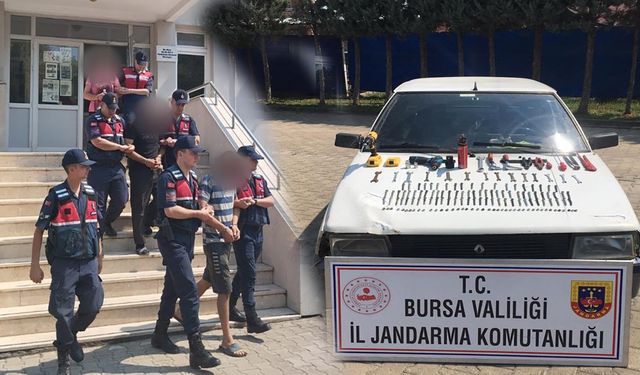 Bursa'da levha hırsızları kıskıvrak yakalandı!