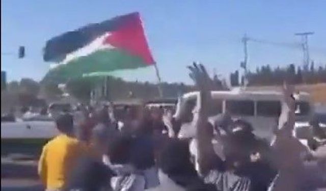 Ürdün'de halk, Filistin sınırına doğru yürüyüşe geçti!