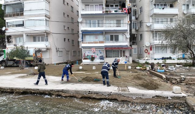 Bursa sahillerinde fırtına mesaisi