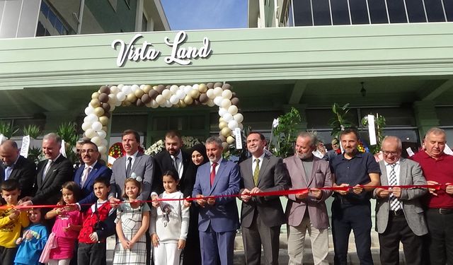 Vista Land Cafe ve Oyun parkı açıldı