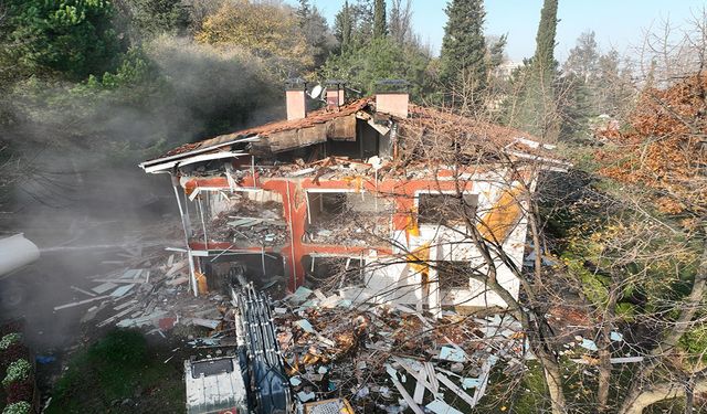 Bursa’da ‘Başkanlık Konutu’ yıkıldı