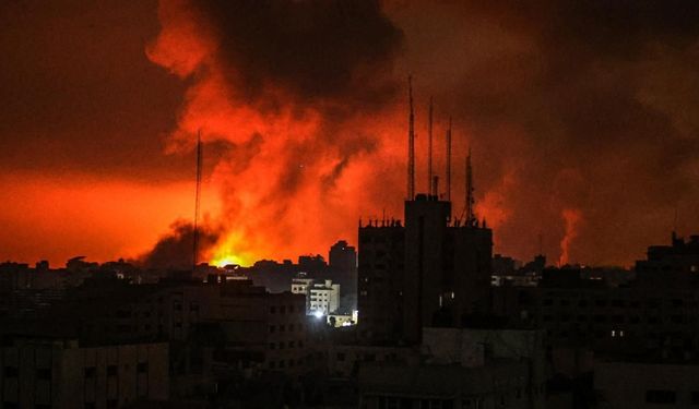 Terör ordusu gece boyunca Gazze'de 200 yeri vurdu! Katliam son sürat devam ediyor!
