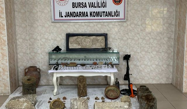 Bursa iznik ilçesinde  jandarmadan tarihi eser operasyonu