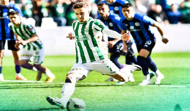 Bursaspor 10 kişi kalan Beyoğlu Yeni Çarşı ile puanları paylaştı