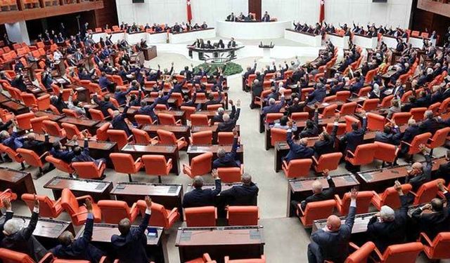 Saadet Partisi Grubu'nun işgalci İsrail hakkında verdiği önergeyi AKP ve MHP reddetti