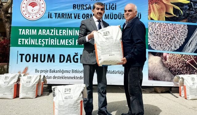 Bursa'da İrfaniyeli üreticilere ayçiçeği tohumu desteği