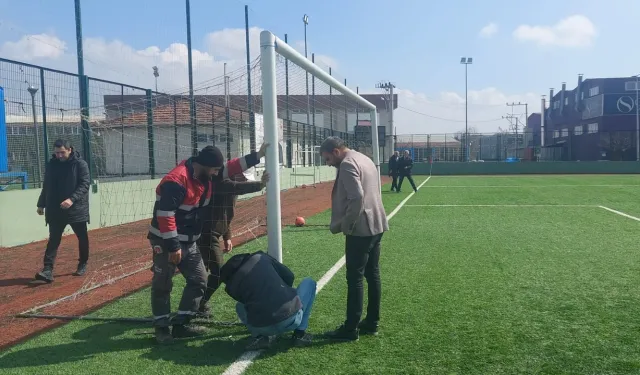 Yamuk Direk Skandalı: Akademi Ligi Maçı Ertelendi!