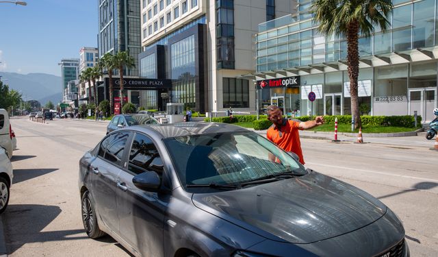 Büyükşehir ‘ücretsiz otopark’ alanlarında görev başında