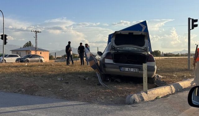 Afşin'de trafik kazası: 3 yaralı