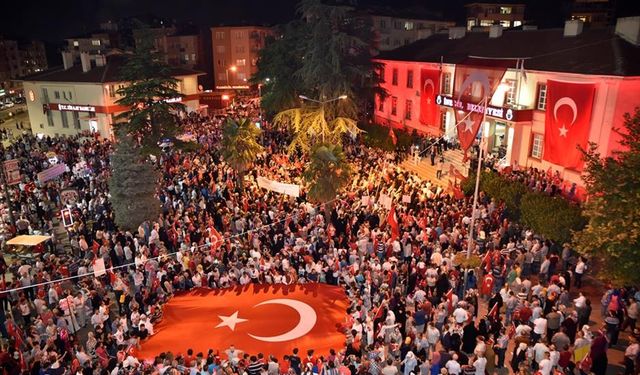 15 Temmuz Demokrasi ve Millî Birlik Günü Resmi Tatil Mi?