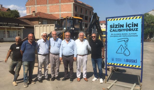 Cerrah Mahallesi'ndeki Su ve Yol Çalışmalarını Yerinde İnceledi