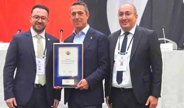 Ali Koç, Erzurum Fenerbahçeliler Derneği'ne akreditasyon belgesini verdi