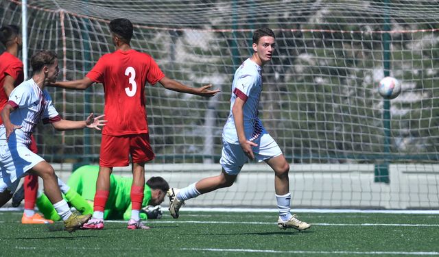 İnegölspor u19 ekibi ilk maçında farklı galip geldi