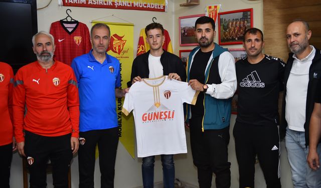 İnegölspor U17 Takımı, Arda Çetinkaya'yı Transfer Etti