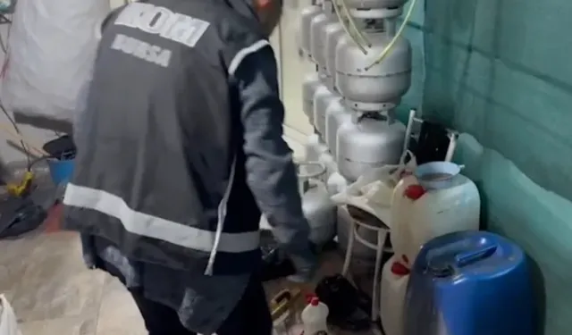 Bursa'da sahte içki imalathanesine baskın! 4 ton ele geçirildi