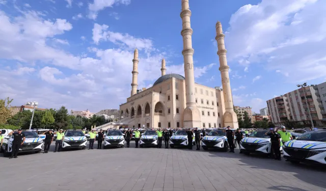 Mardin'de Emniyet ve Jandarma Teşkilatlarına 103 araç teslim edildi