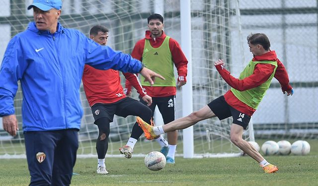 İnegölspor Fethiyespor maçından puanla dönmek istiyor