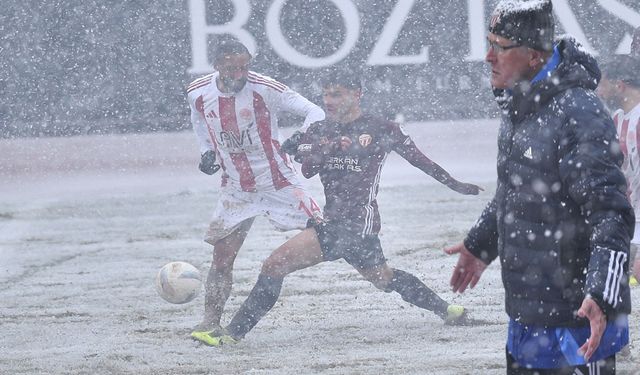 İnegölspor 3 puana hasret kaldı, hakeme tepki yağdı