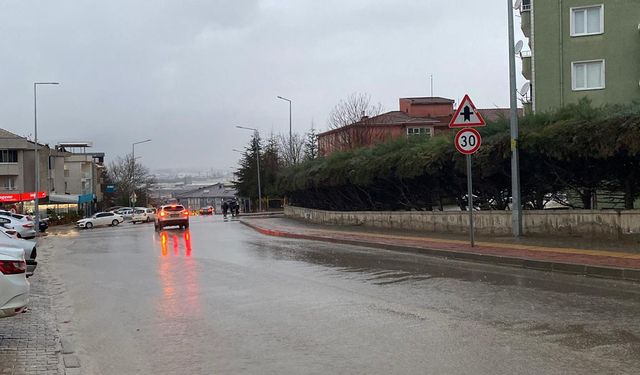 Sağanak yağmur inegöl'de etkili oldu