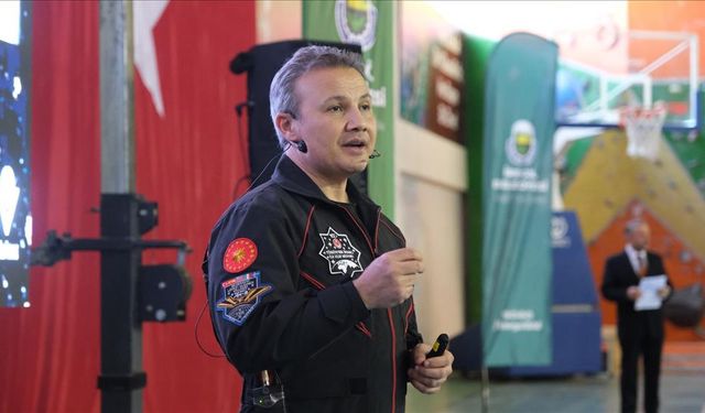 Astronot Alper Gezeravcı İnegöl’de Öğrencilerle Buluştu