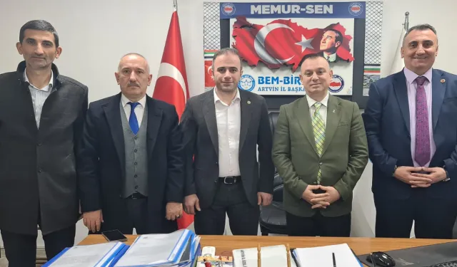 AK Parti Hopa ve Kemalpaşa'dan BEM-BİR-SEN'e ziyaret