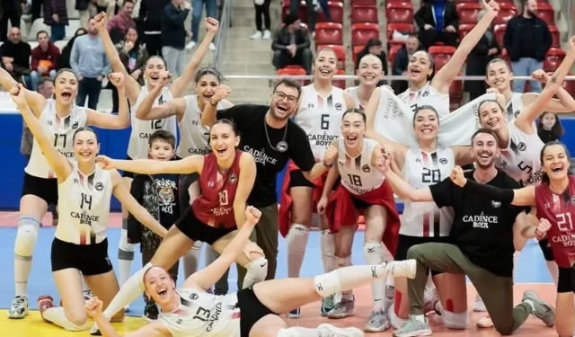 Gölcüklü voleybolcular Play Off'ta