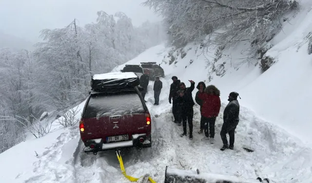 Kocaeli'de karda mahsur kalan vatandaşın imdadına Büyükşehir koştu