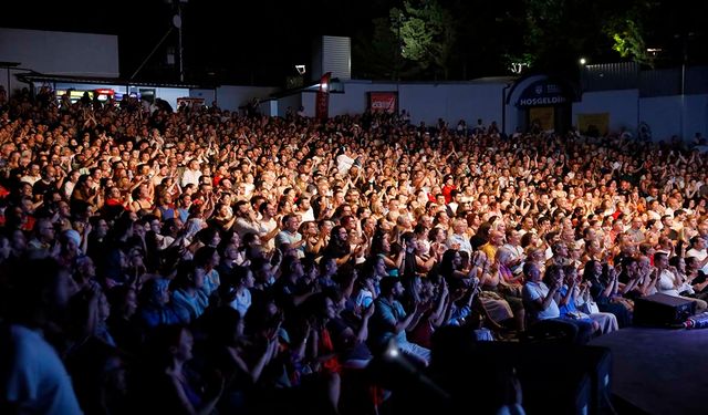 Bursa Festivali’nde Balkan rüzgârı