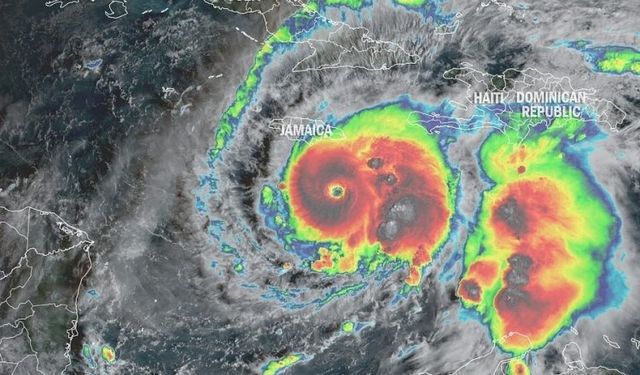 Dünya Diken Üstünde: Kategori 5 Melissa Kasırgası Karayipler'i Vuruyor!