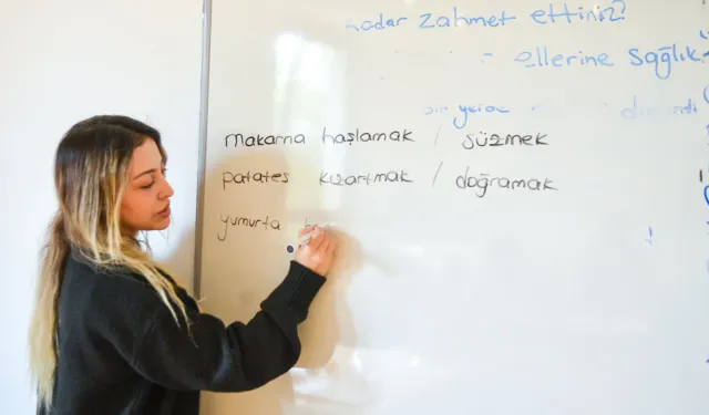 İstanbul Beylikdüzü'nde yabancılara 'Türkçe' dersi