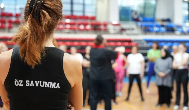 İstanbul Maltepe'de kadınlara öz savunma eğitimi