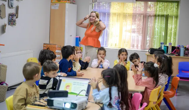 İzmir'de miniklere sağlık ve güvenlik eğitimi