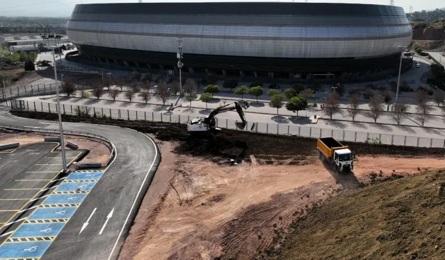 Kocaeli Stadı'nın çevresinde hummalı çalışma
