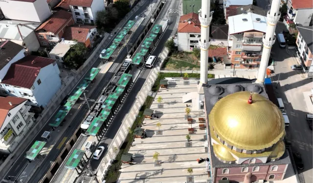 Kocaeli'de İzmit Başaran Camii Meydanı'nı yeniledi