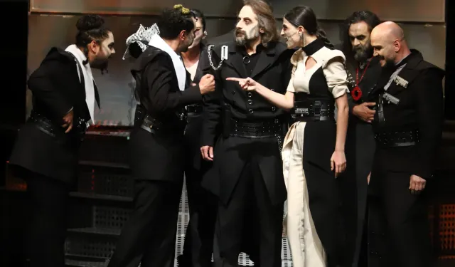 'V. Frank' ilk kez Konyalılarla buluştu