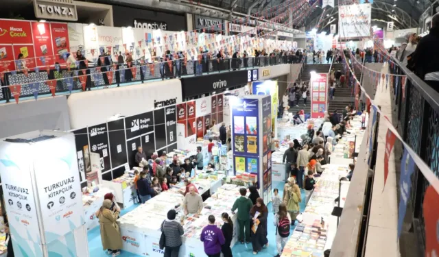 Bursa İnegöl'de kitap fuarına ilgi yoğun