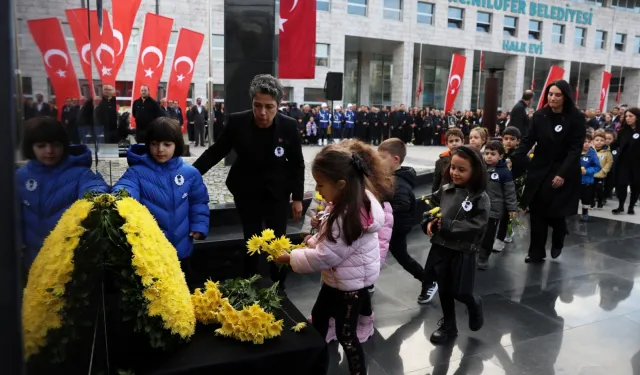 Bursa Nilüfer, Ata'sını Cumhuriyet Meydanı'nda andı