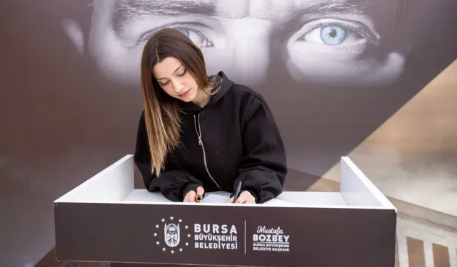 Bursalılar Ata'ya özlemi satırlara döküyor