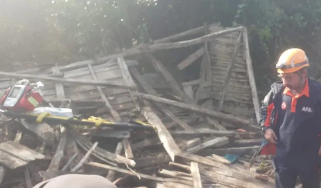 Düzce'de çöken ahşap evde 1 kişi hayatını kaybetti