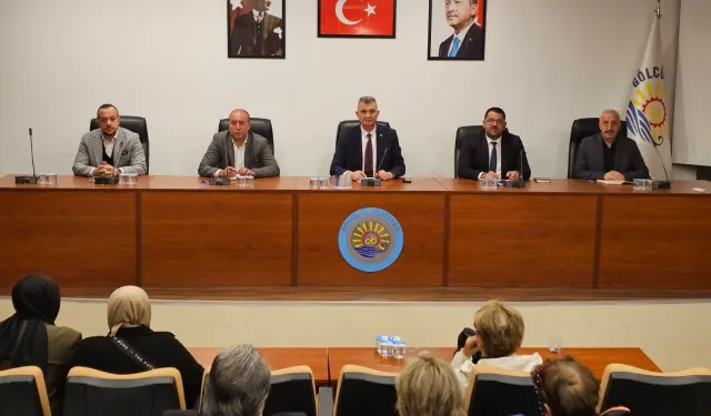 Gölcük'te Başkan Sezer muhtarları dinledi