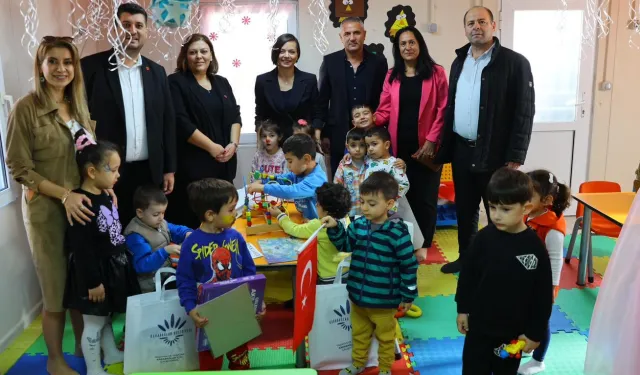 İzmir Karabağlar'da üçüncü oyun akademisi açıldı