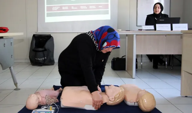 Kocaeli'de personellere hayat kurtaran eğitim