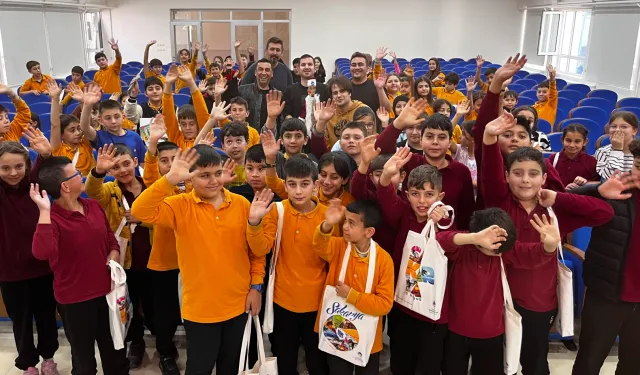 Sakarya'da çocuklar 'Çok Bilmiş İbiş' ile eğlendi